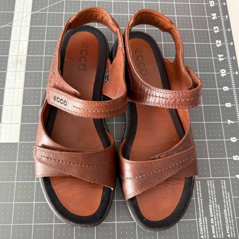 ECCO Light Wave Womens 39 Brown Leather Sandals Two Strap Walking Comfort